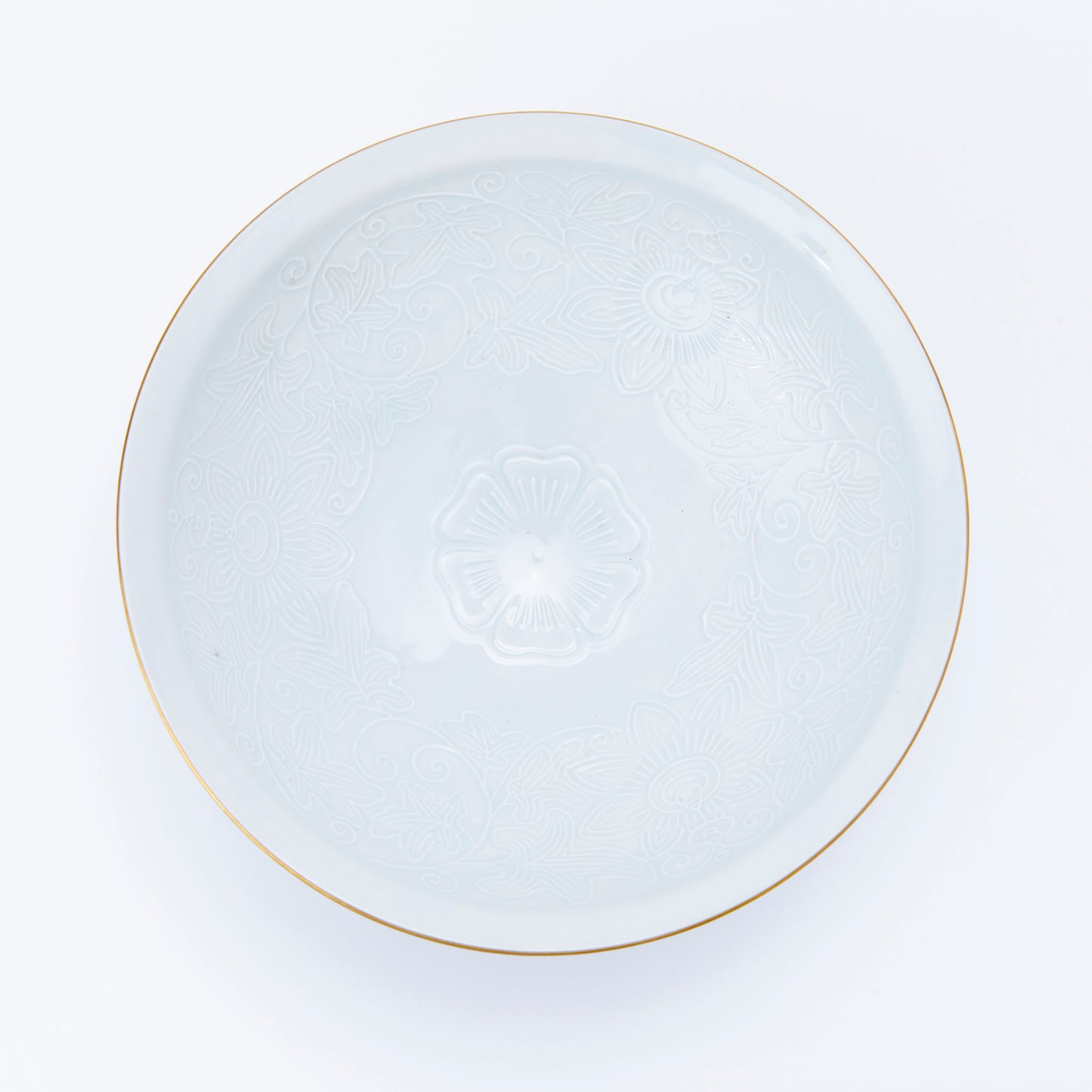 white porcelain pot